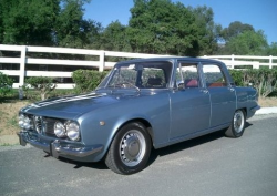 1969_Alfa_Romeo_Berlina_1750_For_Sale_Front_1[1].jpg